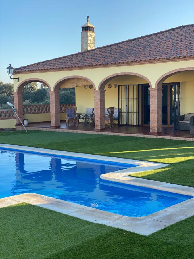 Casa Rural Montes De Trigo Jerez De Los Caballeros Exterior foto